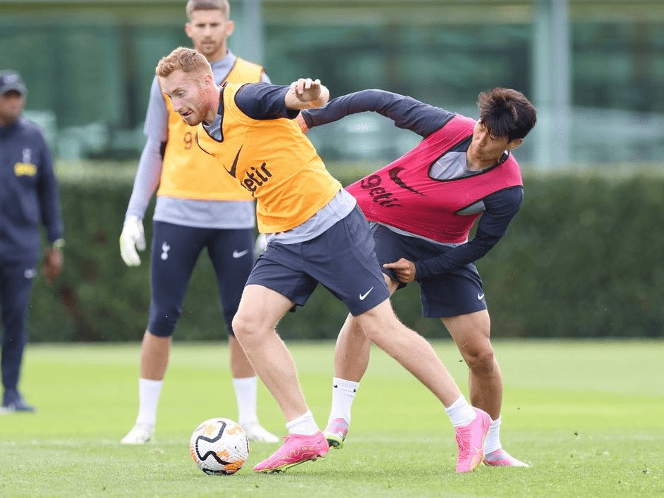 青春风暴！切尔西连续50场英超首发无30岁以上的球员（蓝军青春潮：英超连50场首发无一人年满30岁）