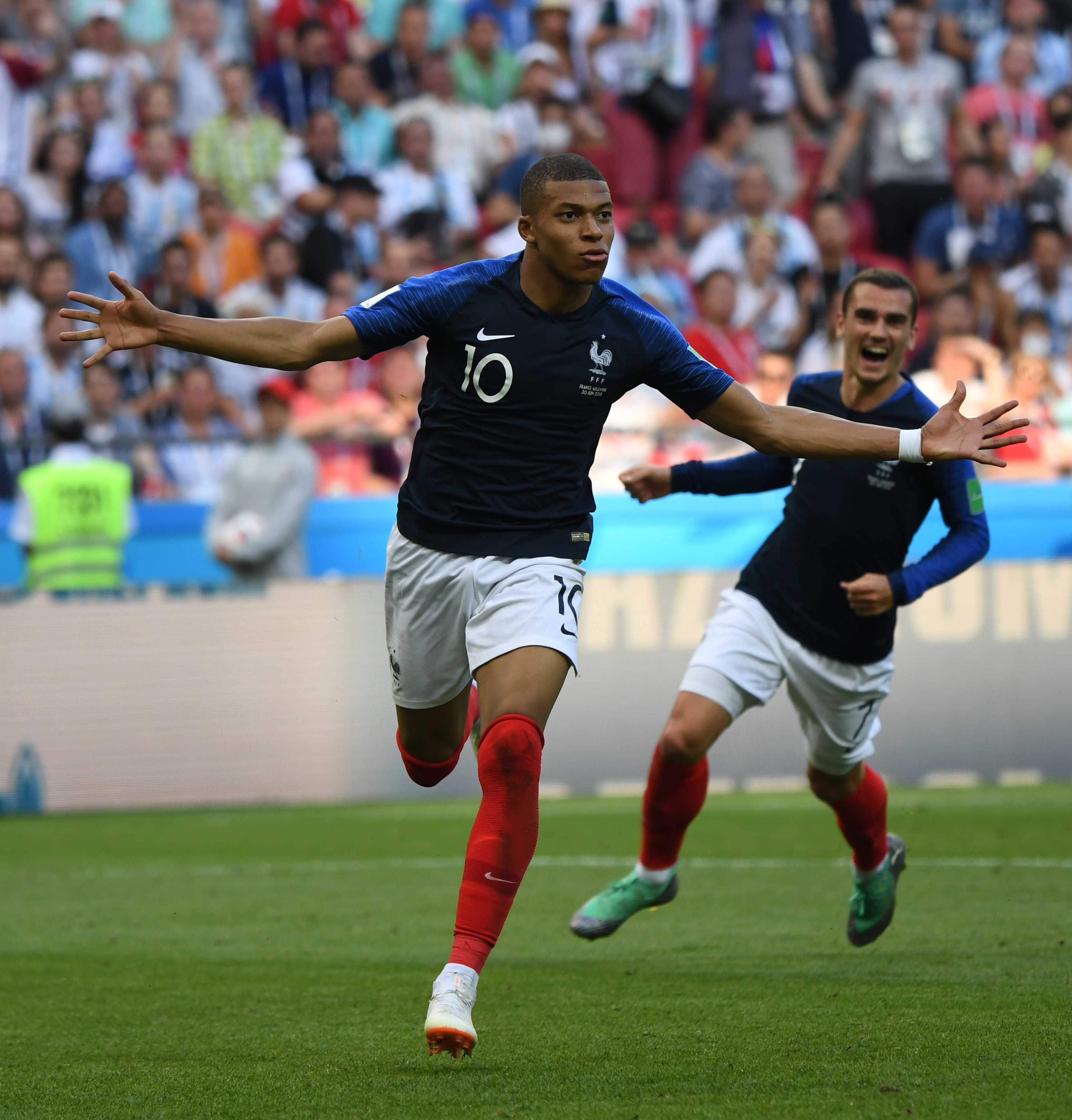 药厂主帅：希望延续之前欧冠胜利势头，对沃尔特马德印象深刻（勒沃库森主帅：力争在欧冠延续胜势，沃尔特马德令我印象深刻）