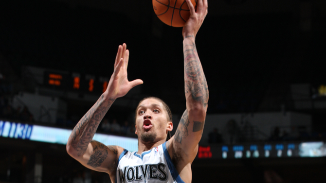 掘金约基奇三双末节爆发（约基奇砍下三双 末节发力带领掘金爆发）