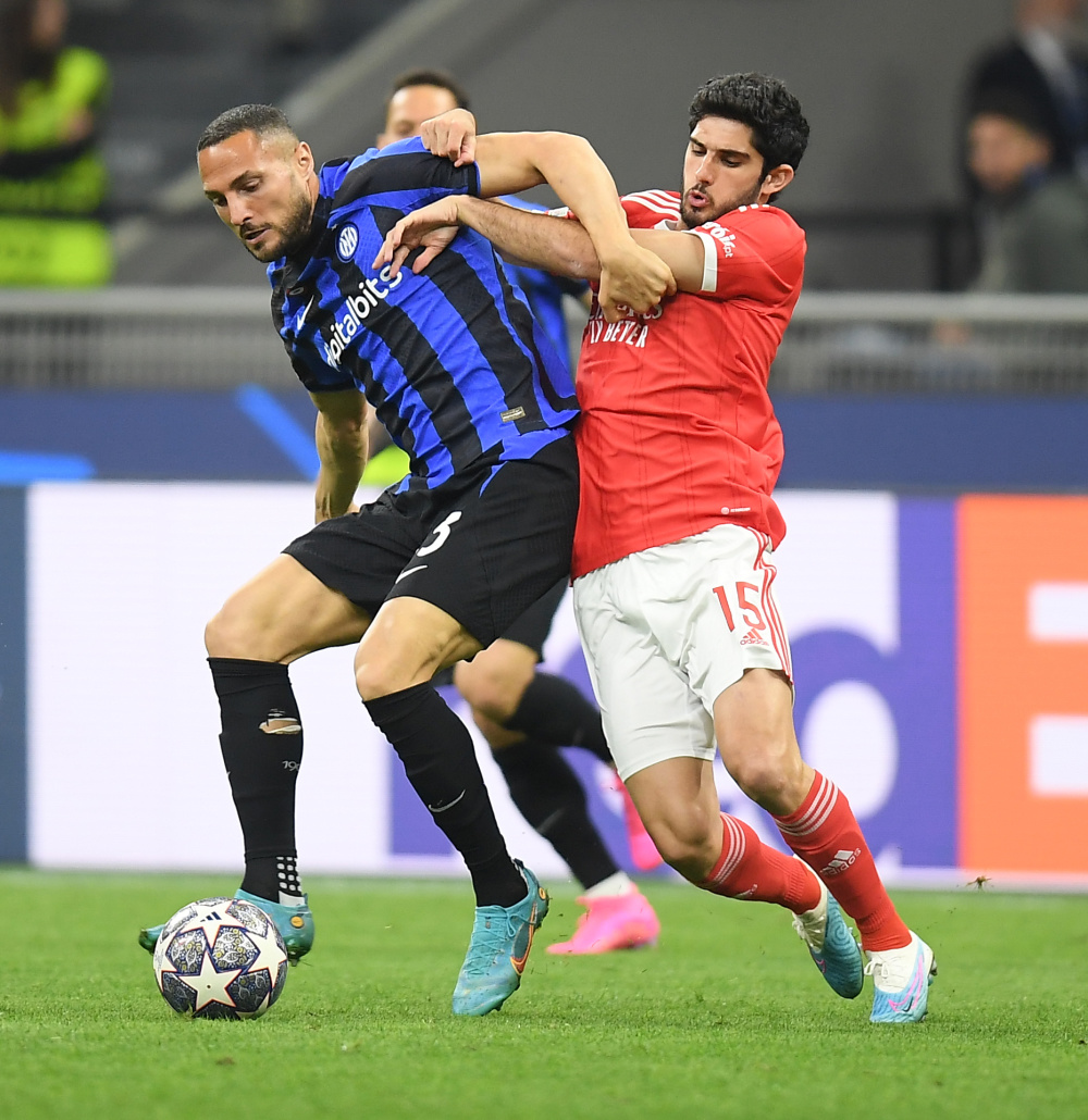 字母哥：与科比一起训练时我带着笔记本记录训练细节（阿德托昆博称与科比合练时用笔记本记录训练细节）