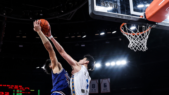 奥斯卡社媒祝贺老东家海港：我们是冠军！来之不易的冠军（奥斯卡社媒恭贺老东家海港：我们夺冠了，这一冠来之不易）