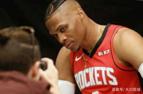 杰伦·约翰逊：专注自我，成就历史第二快三双时刻（杰伦·约翰逊心无旁骛，缔造史上第二快三双时刻）