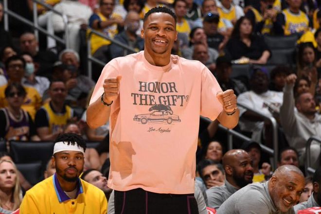 澳超前瞻：麦克阿瑟FC进攻不稳，布里斯班狮吼防守无解（澳超前瞻：麦克阿瑟FC进攻起伏不定，布里斯班狮吼防守固若金汤）