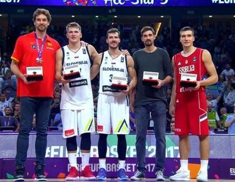 詹姆斯：防守需要五人步调一致 始终保持最高水平的沟通（詹姆斯：防守需五人同频协作，沟通必须始终保持最高水准）