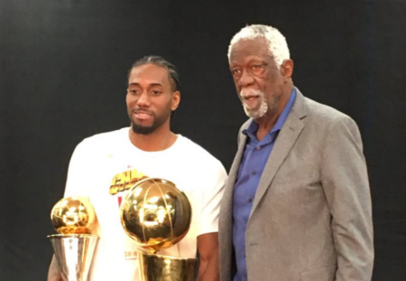 彻底废了！詹姆斯又要单核带队，三大主力集体伤退，湖人该咋办（三大主力齐伤退，詹姆斯再度单核扛队，湖人该如何破局？）