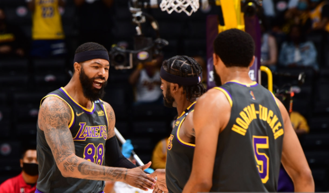 本·怀特：重回赛场的感觉很棒，队友们的表现一直无与伦比（本·怀特：回到球场真是太棒了，队友的发挥一如既往地出色）