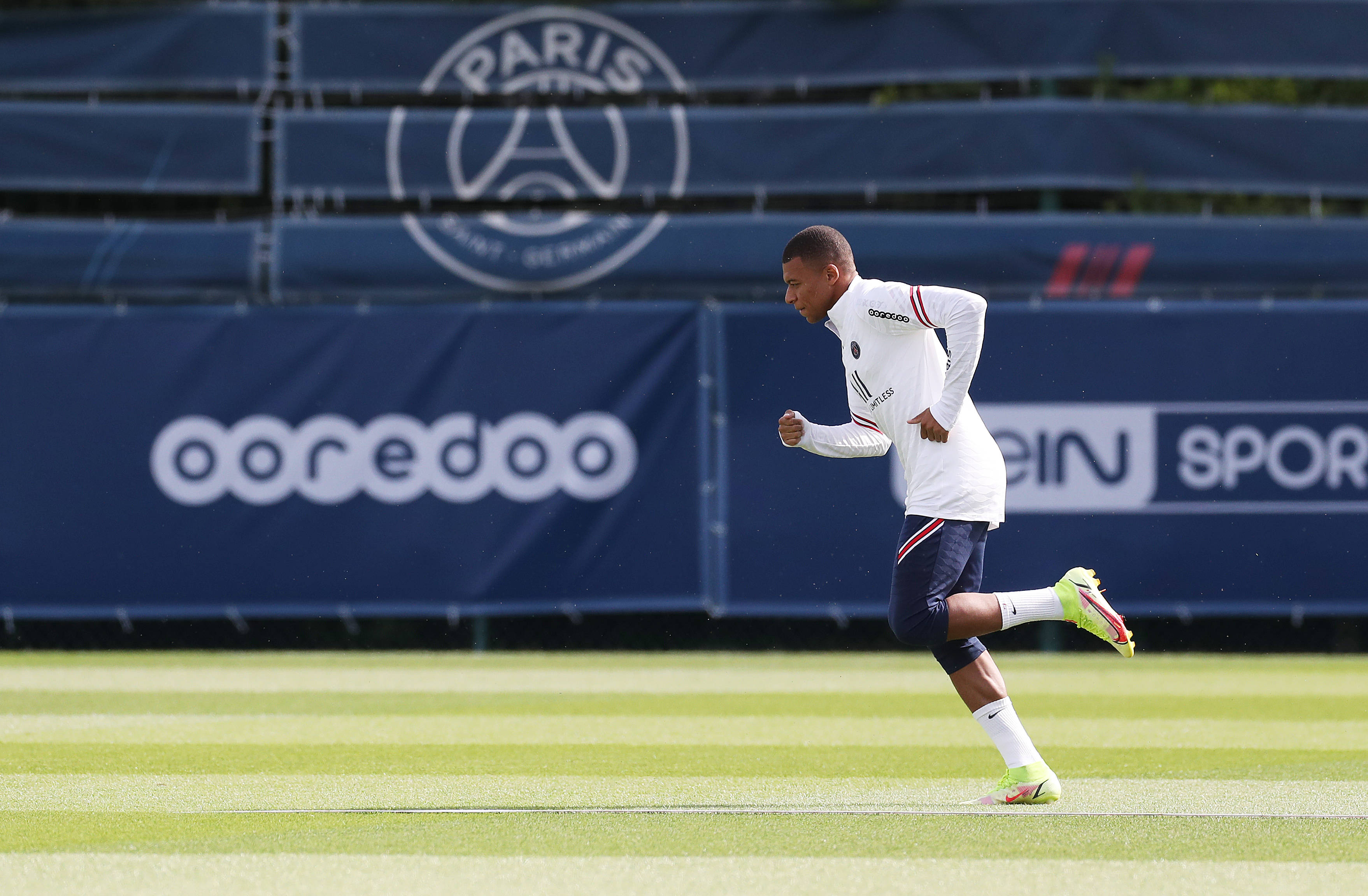 要扛不住了！掘金半场归来火力全开两分钟轰12分 森林狼被迫暂停（森林狼招架不住！掘金易边后火力全开两分钟狂轰12分逼出暂停）