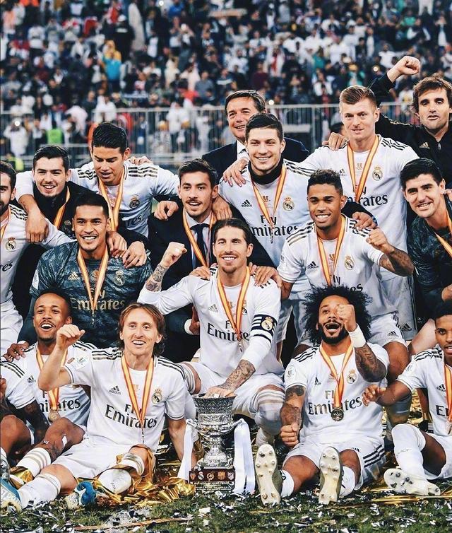 RB大宫松鼠官方：正式签下前墨尔本城门神汤姆·格洛弗（RB大宫松鼠官宣：前墨尔本城门将汤姆·格洛弗加盟）