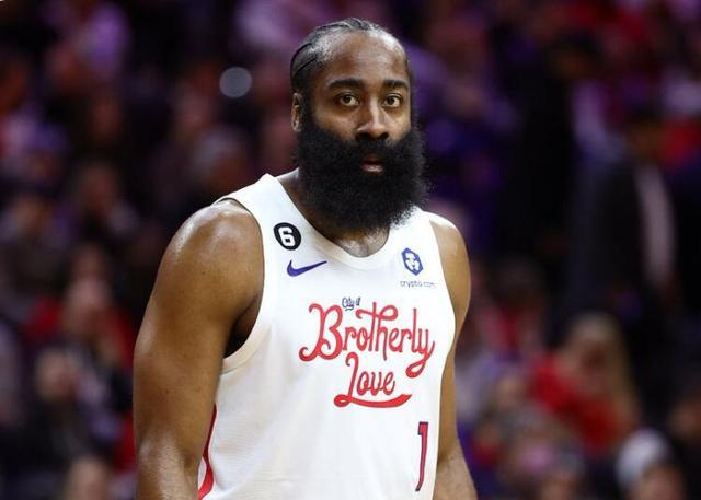 每体：有消息人士称，很难想象维尼修斯下赛季还会留在皇马（每体：知情人士称，维尼修斯下赛季留在皇马希望渺茫）