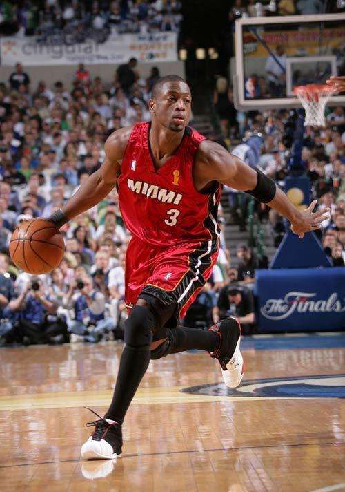 13年不败！英超三强出击，阿森纳后卫接近停赛，切尔西有替代方案（13年不败在握！英超三强齐发，阿森纳后卫濒临停赛，切尔西已备替代方案）