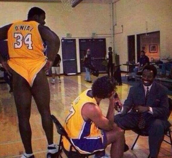 登国际舞台，泰州队“苏超”冠军奖杯亮相中国国际进口博览会（泰州队携“苏超”冠军奖杯亮相中国国际进口博览会，登上国际舞台）