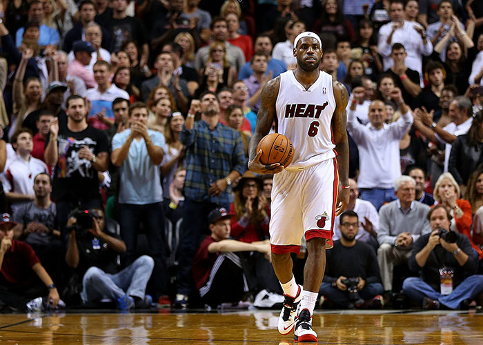 弗拉格18岁期间已拿9次20+，但无缘打破詹姆斯历史纪录（弗拉格18岁已9场20+，仍未改写詹姆斯历史纪录）