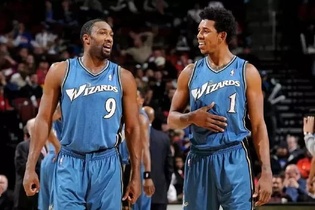 2分钟集锦！辽宁73-84负广州未，2名“后卫”表现对不起身价（2分钟速览：辽宁73-84不敌广州，双后卫发挥难配身价）